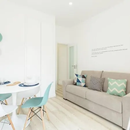 Altido Central 1-br Flat One Step From Chiado Apartment