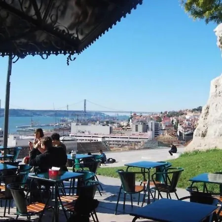 Altido Central 1-br Flat One Step From Chiado Lisbon